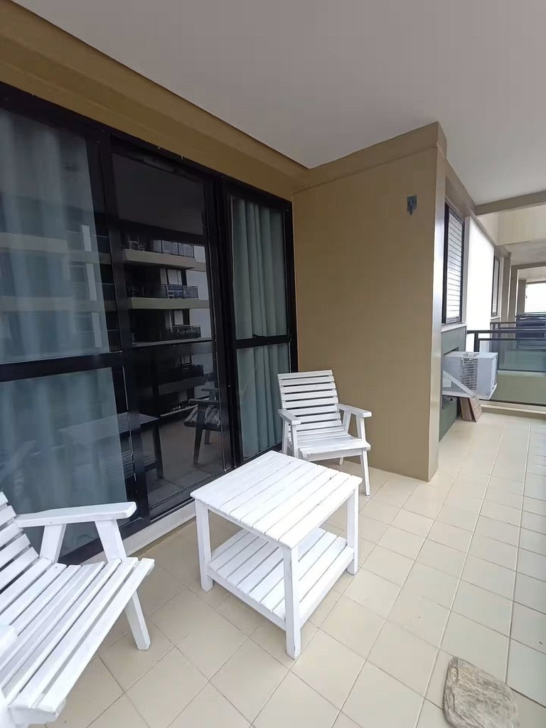 Flat Barra da Tijuca - Piscina, Academia e Garagem