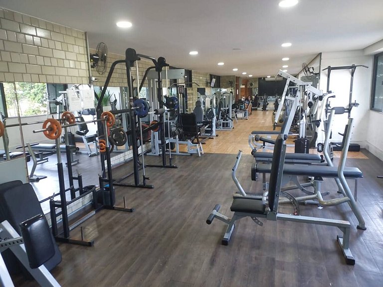 Flat Barra da Tijuca - Piscina, Academia e Garagem