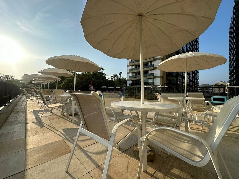 Flat Barra da Tijuca - Piscina, Academia e Garagem