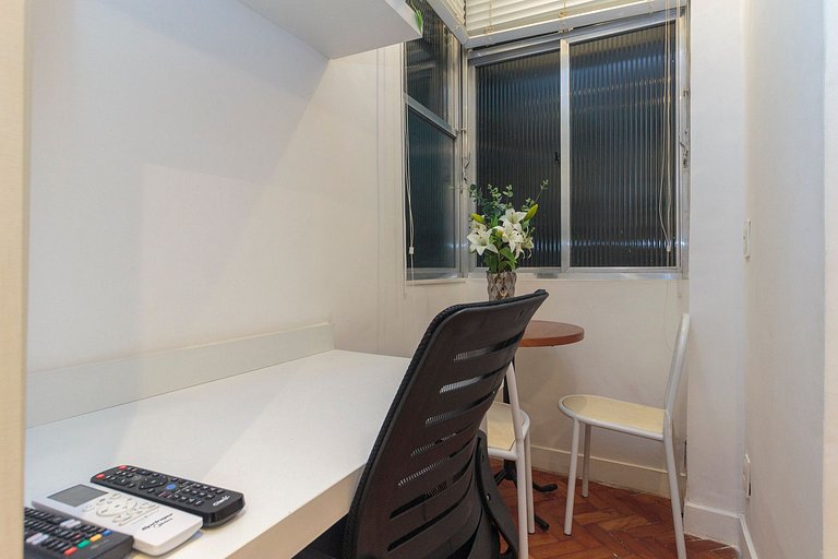 Apto Completo no Coração de Copa - 200m da Praia