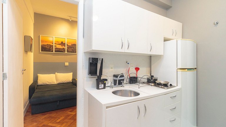 Apto Completo no Coração de Copa - 200m da Praia