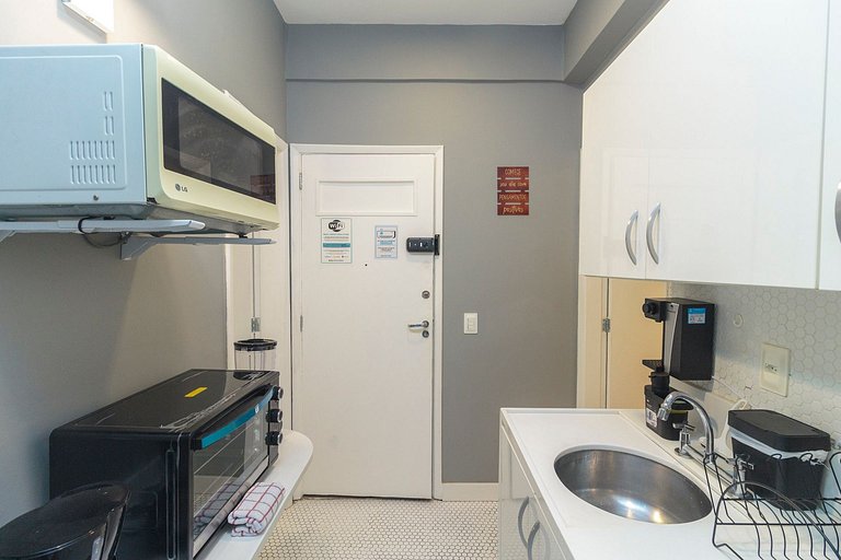 Apto Completo no Coração de Copa - 200m da Praia